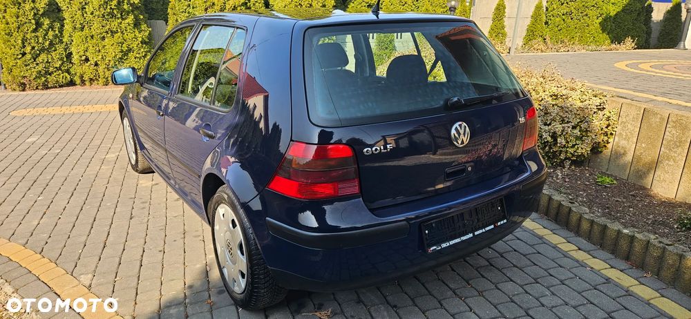 Volkswagen Golf - 3