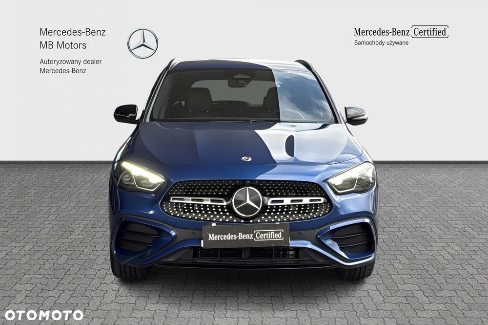 Mercedes-Benz GLA - 10