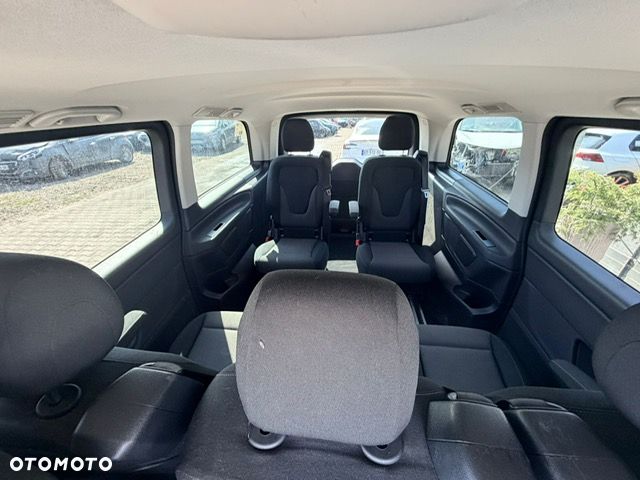 Mercedes-Benz Klasa V 200 (BlueTEC) d extralang 7G-TRONIC - 16