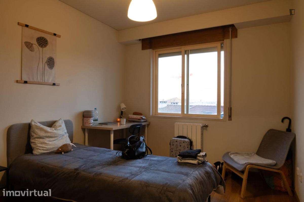 Quarto - localizado em Cedofeita Porto - Grande imagem: 3/13