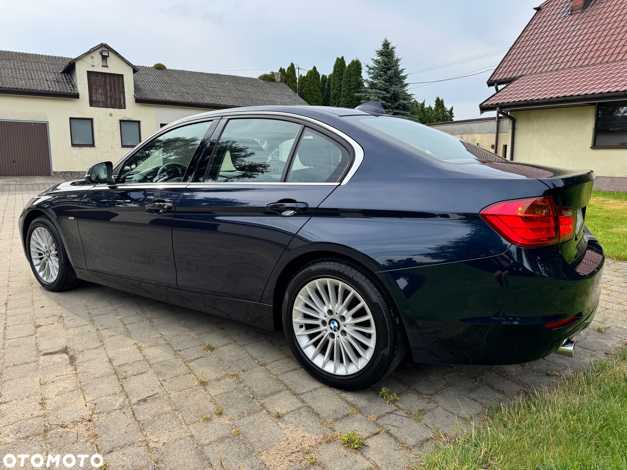 BMW Seria 3 318d Luxury Line - 4