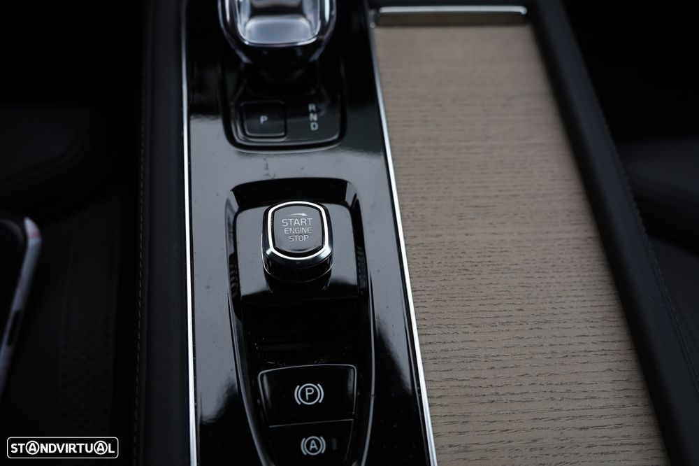 Volvo XC 90 2.0 T8 PHEV Plus Bright AWD - 24