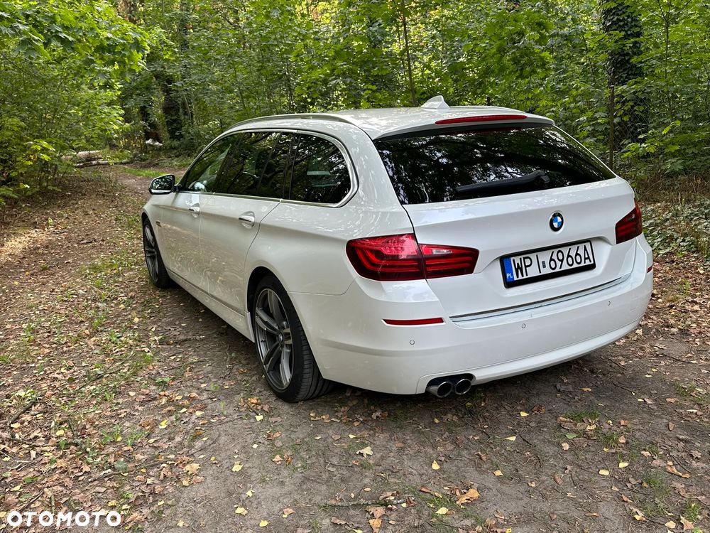 BMW Seria 5 525d Touring Luxury Line - 3