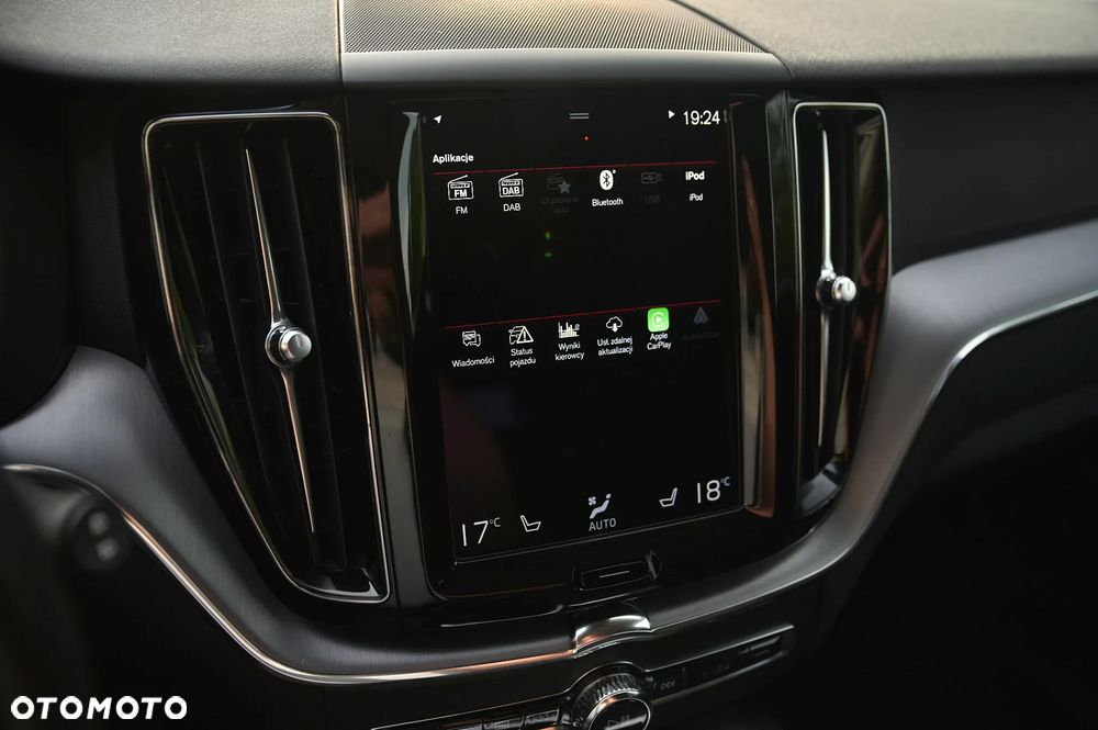 Volvo XC 60 B4 D AWD Momentum Pro - 33