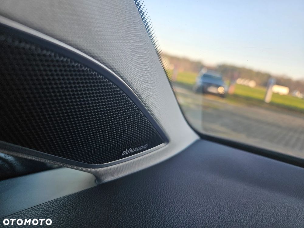 Volkswagen Golf 1.4 TSI BlueMotion Technology DSG Cup - 24