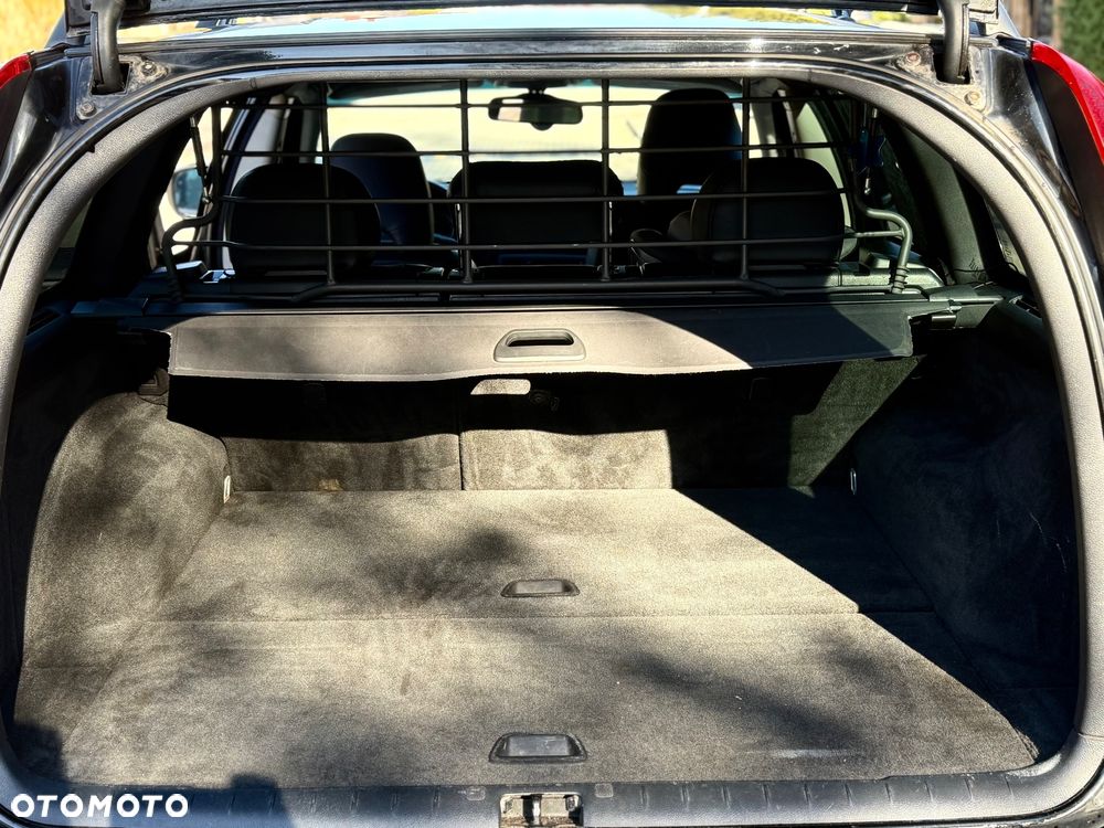 Volvo XC 70 AWD Momentum - 25