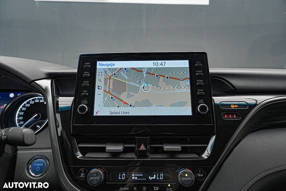 Toyota Camry 2.5 Exclusive - 25