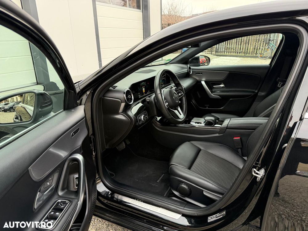 Mercedes-Benz A 200 Sedan 7G-DCT Edition 19 - 13