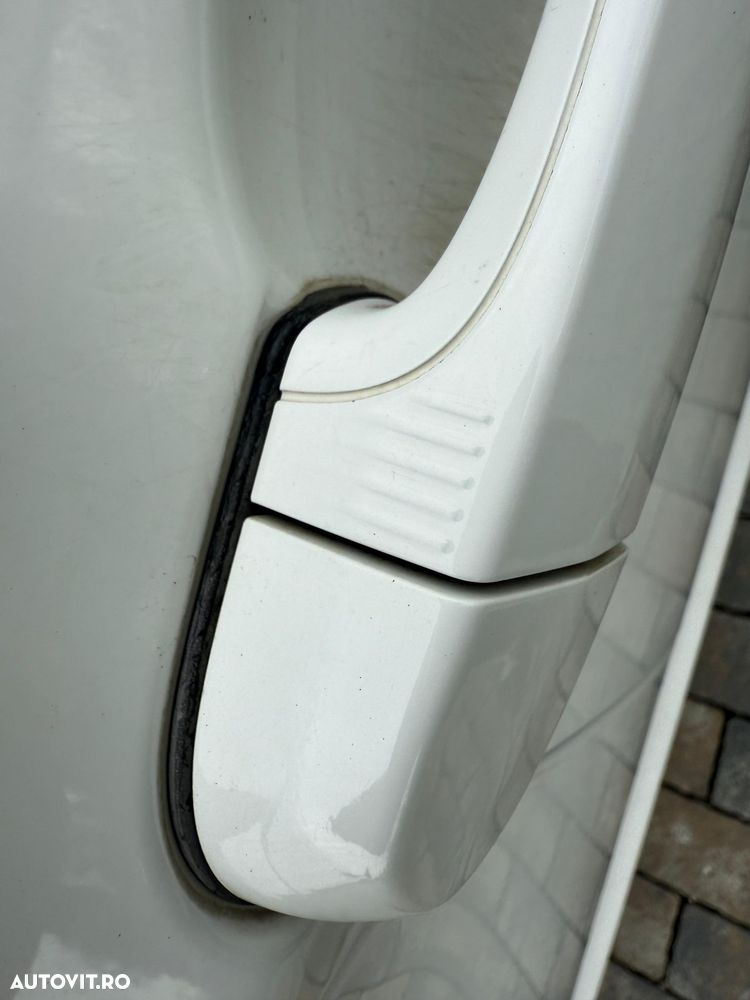 BMW Seria 3 320d DPF Aut. Edition Sport - 16