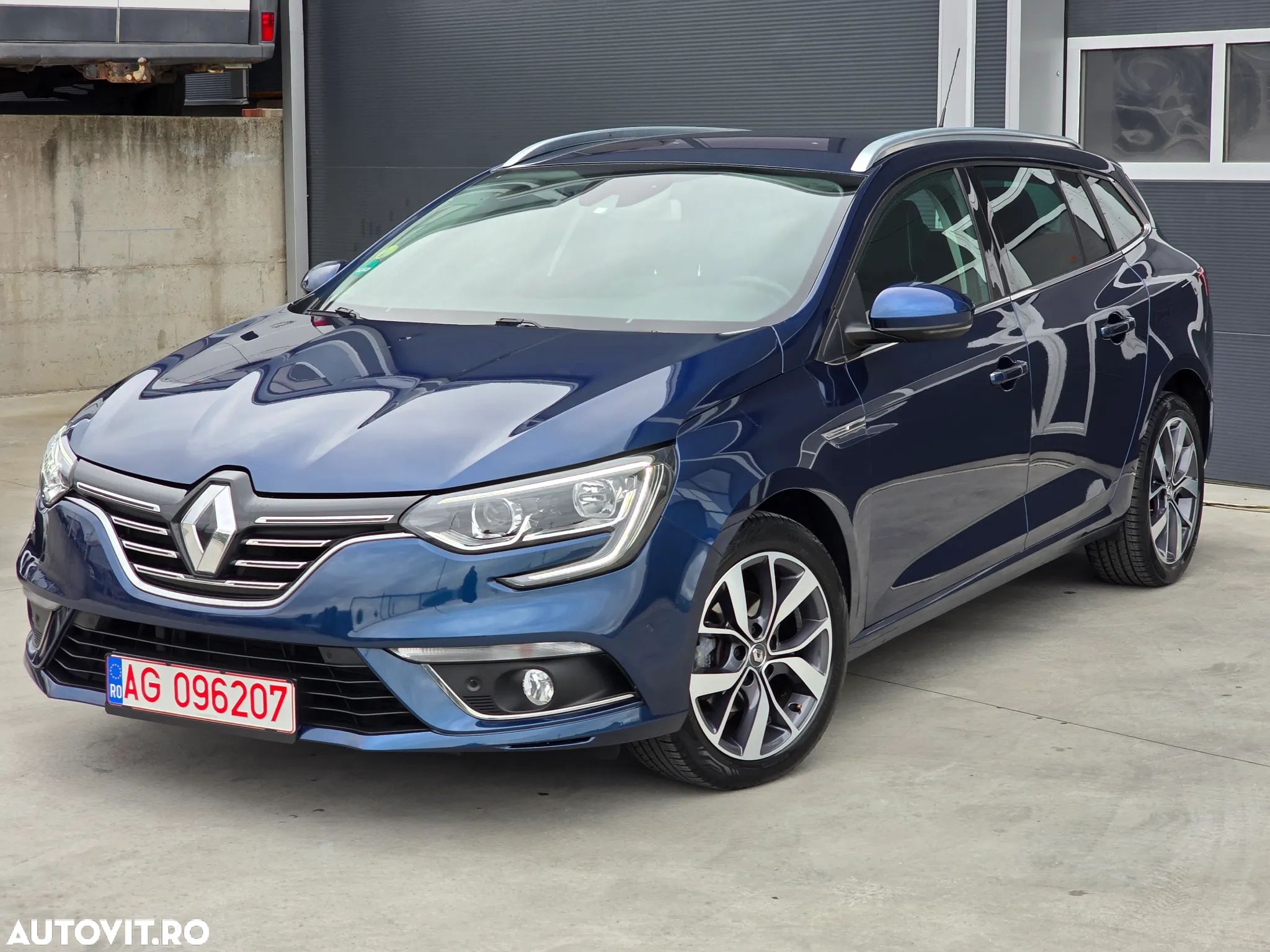 Renault Megane Grandtour dCi 110 FAP EDC BOSE Edition - 1