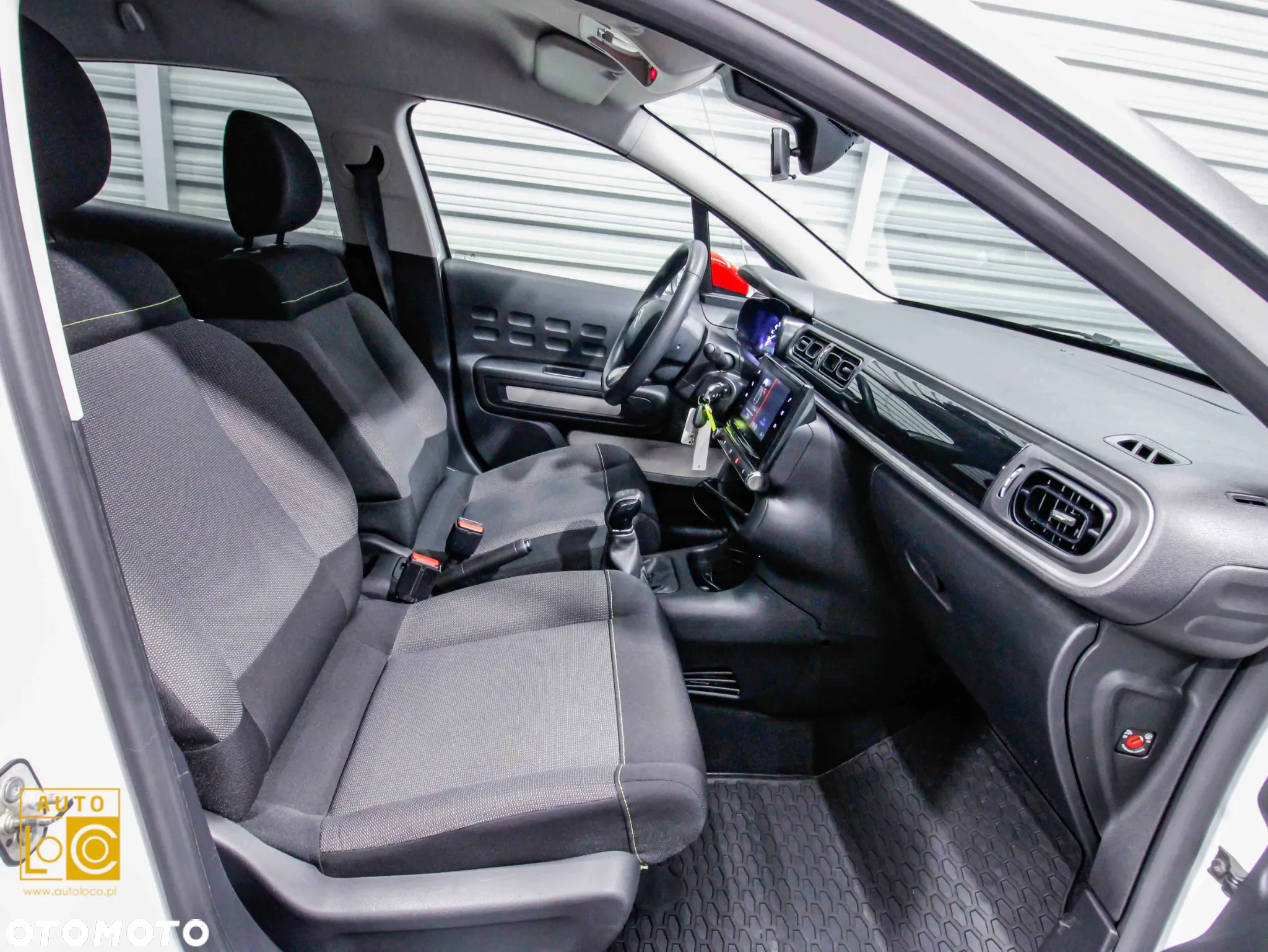 Citroën C3 1.2 PureTech Shine - 10