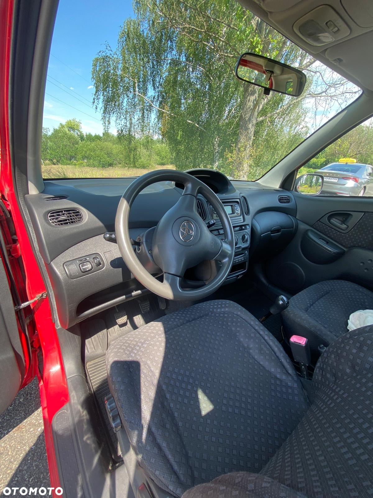 Toyota Yaris Verso 1.3 - 12