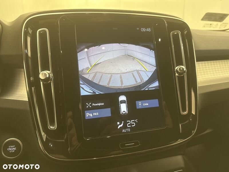 Volvo XC 40 T3 Momentum Pro - 17