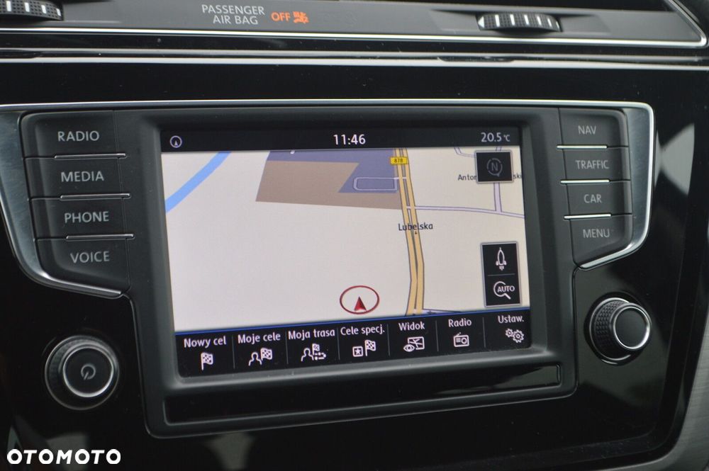 Volkswagen Touran - 24