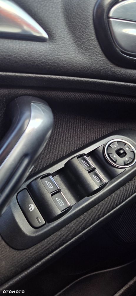 Ford Galaxy 2.0 TDCi Ghia - 23