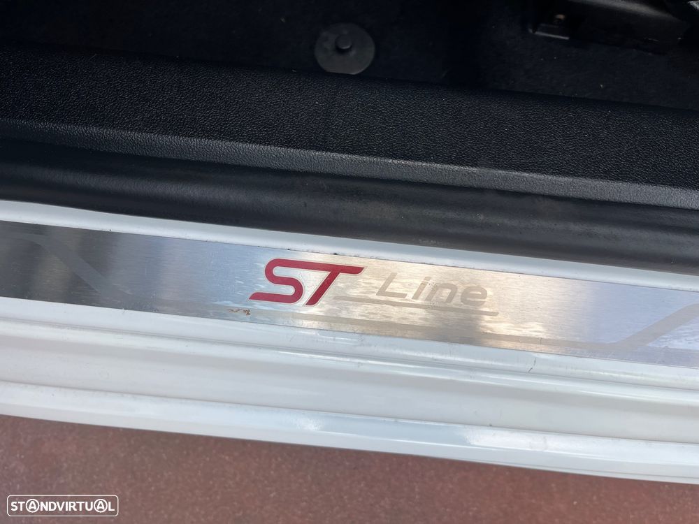 Ford Focus 1.0 EcoBoost ST-Line - 25