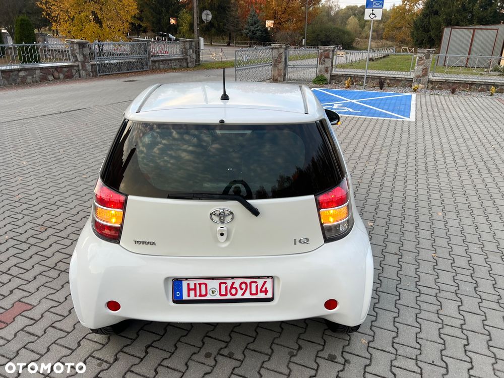 Toyota iQ 1.0 Sol EU5 - 34
