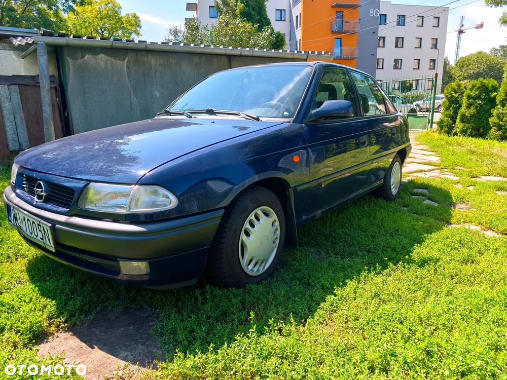 Opel Astra 1.6 - 6