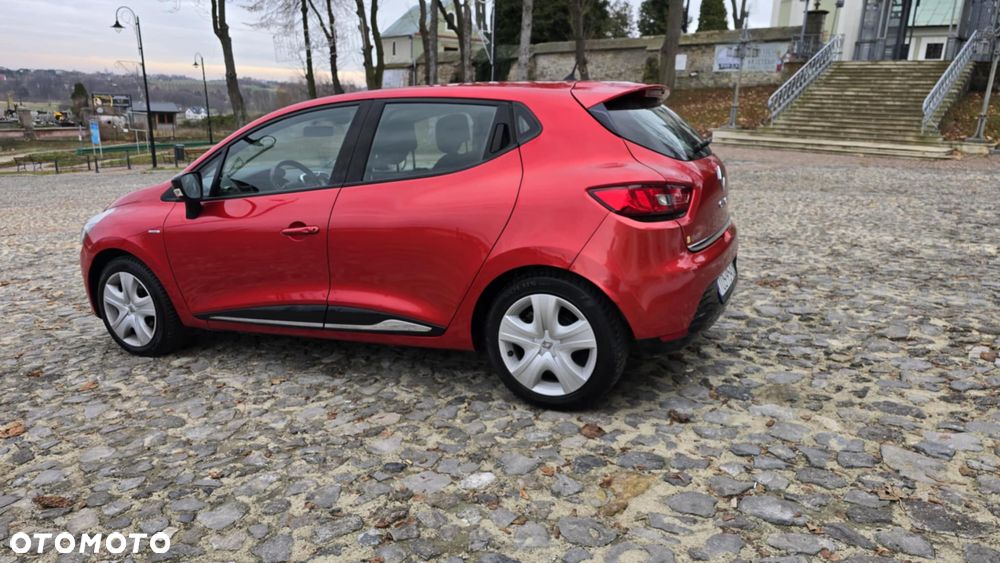 Renault Clio - 12