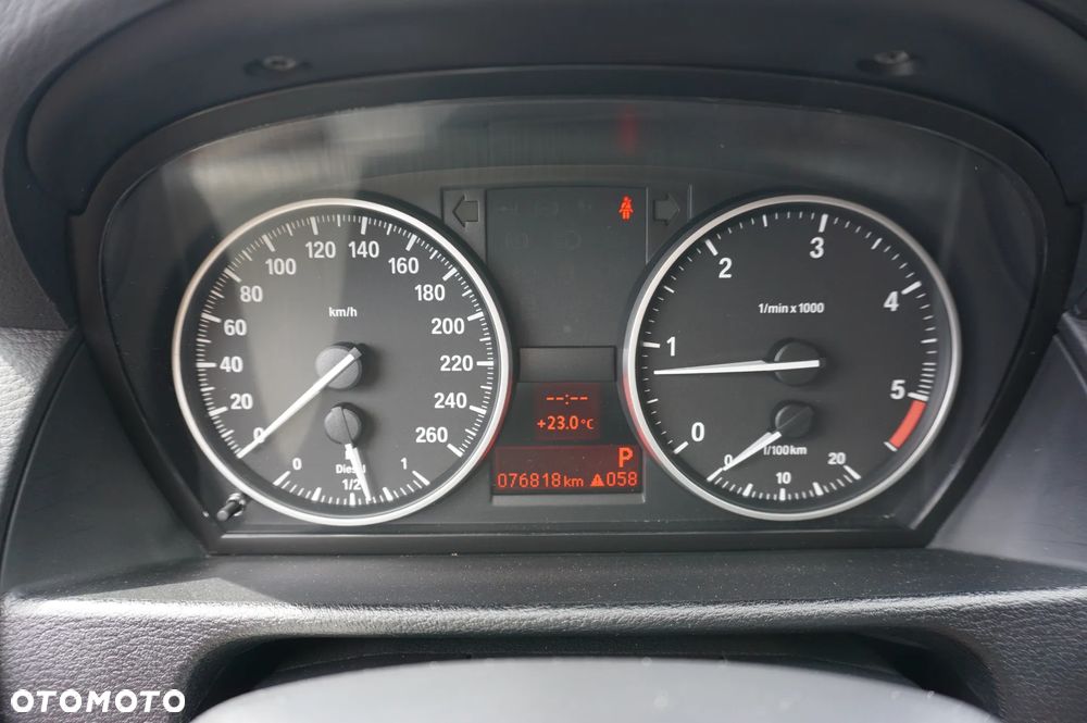 BMW X1 xDrive18d Sport Line - 37
