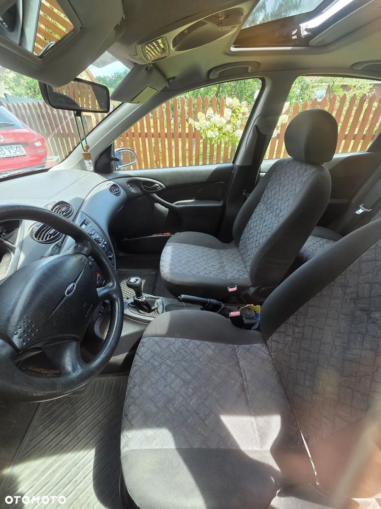 Ford Focus 1.4 Ambiente - 3