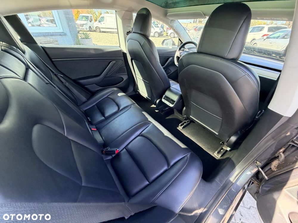 Tesla Model 3 Langstreckenbatterie Allradantrieb Dual Motor - 13