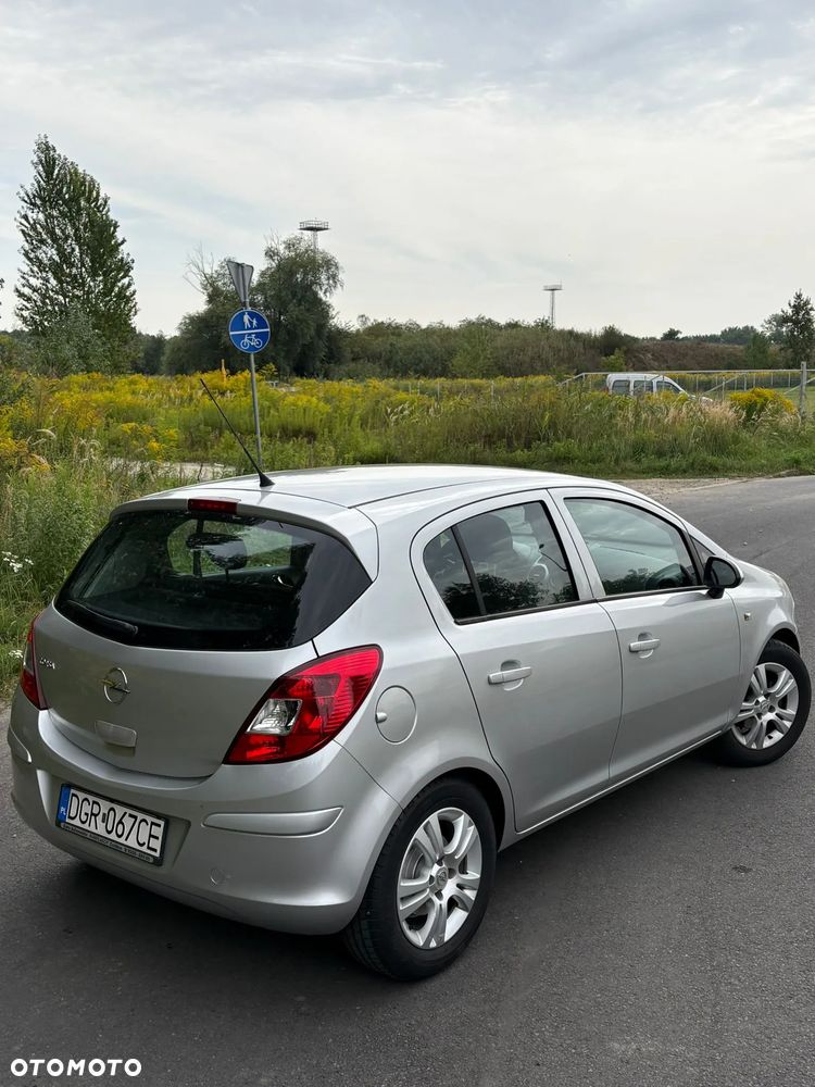Opel Corsa 1.2 16V Enjoy - 2