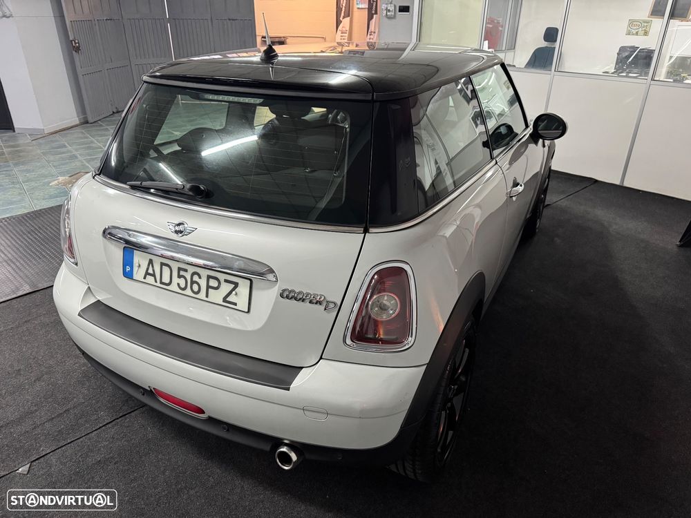 MINI 3 Portas Cooper D - 5
