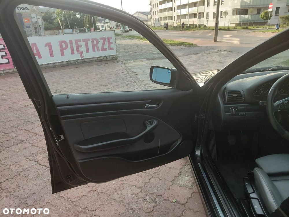 BMW Seria 3 318i Edition Sport - 27