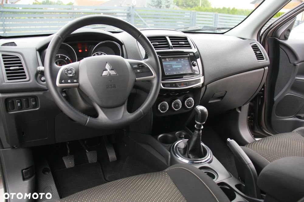 Mitsubishi ASX 1.8 DI-D 2WD Intense - 28