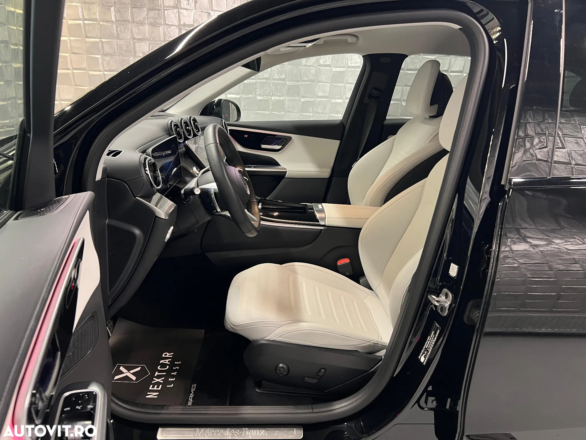 Mercedes-Benz GLC 200 4Matic 9G-TRONIC AMG Line Advanced - 11