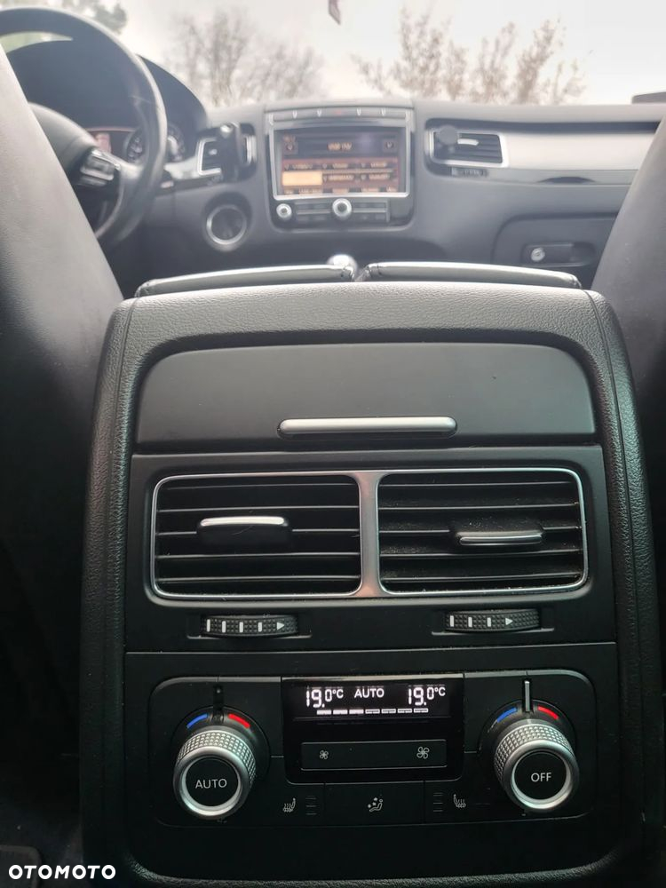 Volkswagen Touareg 3.0 V6 TDI BMT Perfectline R-Style - 22