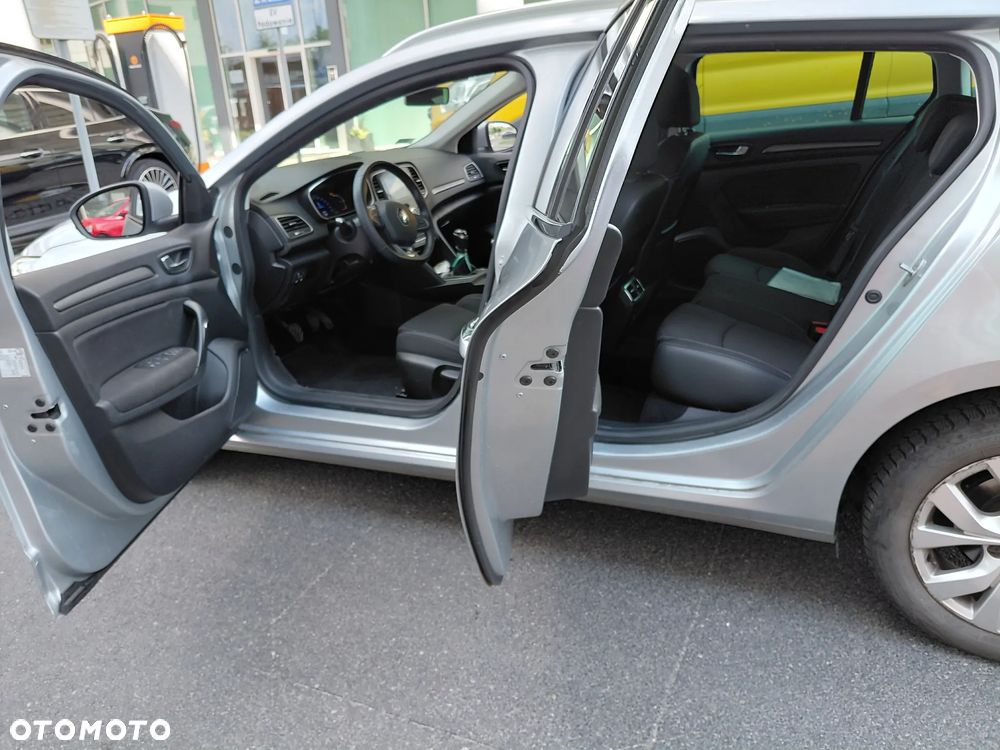 Renault Megane 1.3 TCe FAP Limited - 11