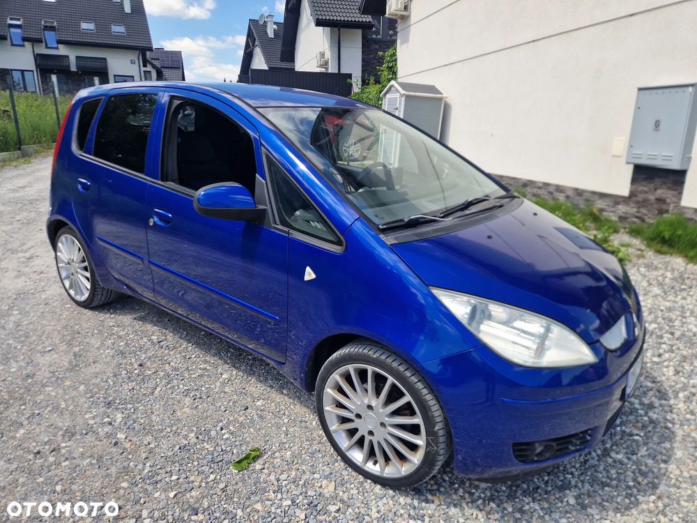 Mitsubishi Colt - 32