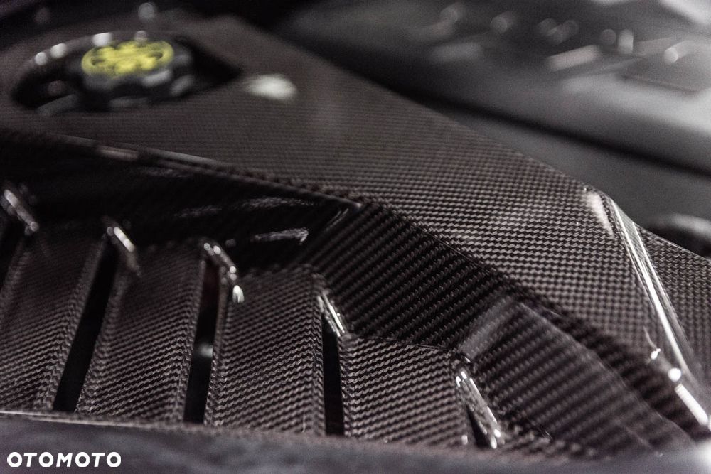 Chevrolet Corvette - 9