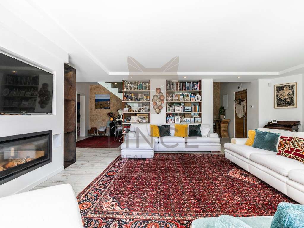 Moradia T6+1, com jardim e piscina, no Centro Histórico de Cascais - Grande imagem: 5/31