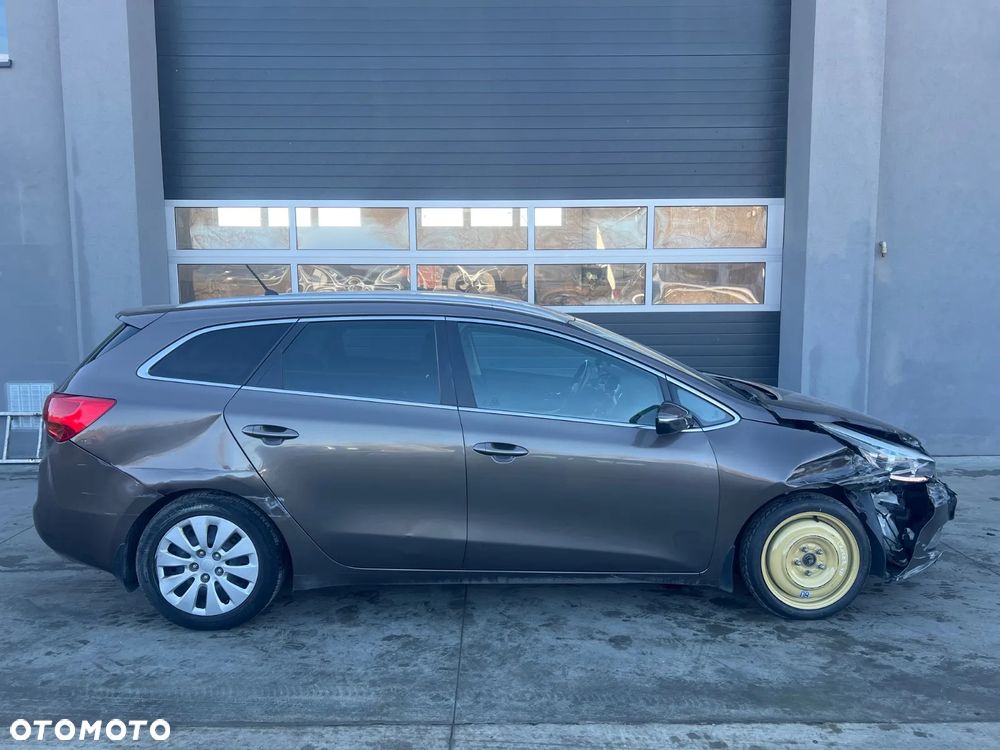 Kia Ceed Cee'd 1.6 GDI L - 6