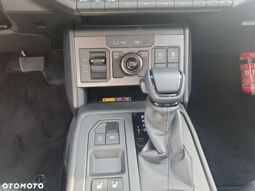 Toyota Hilux 2.8 D-4D Double Cab Invincible 4x4 - 20