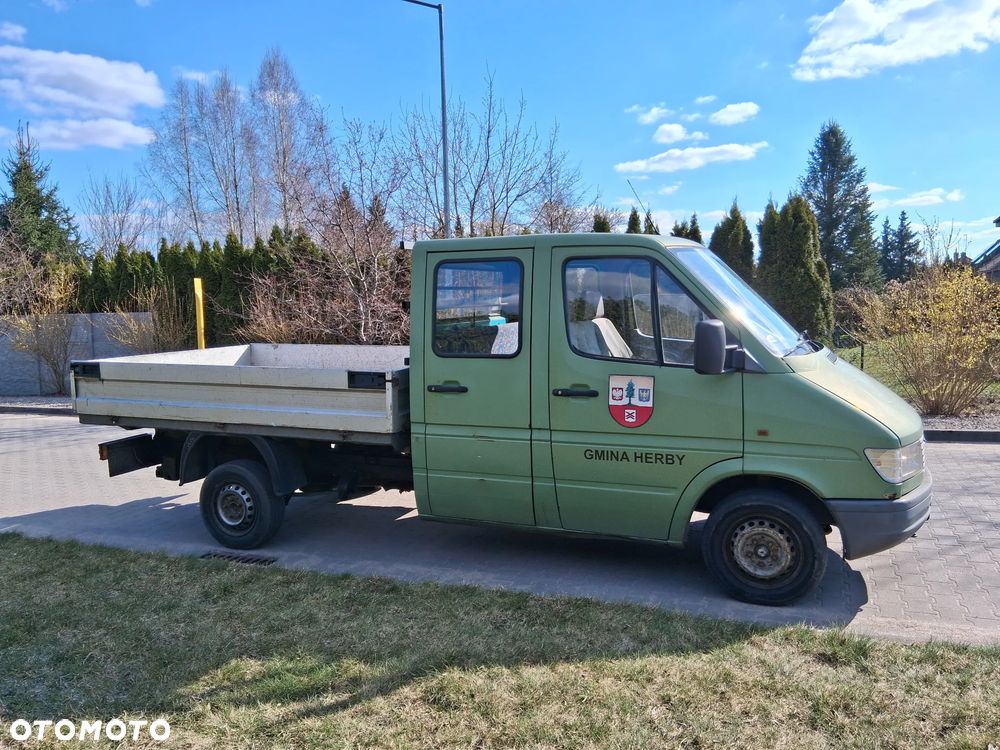 Mercedes-Benz Sprinter - 4