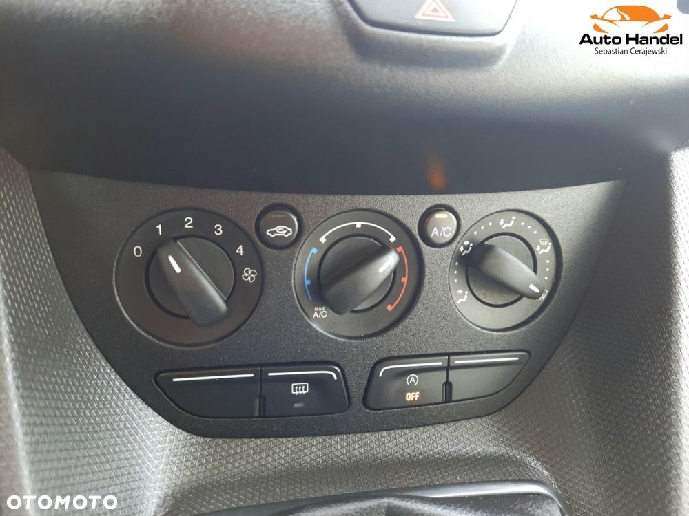 Ford Transit Connect - 17