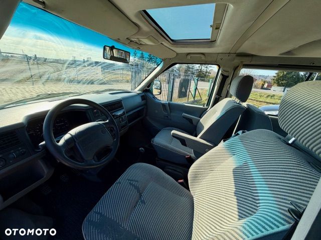 Volkswagen Multivan - 6