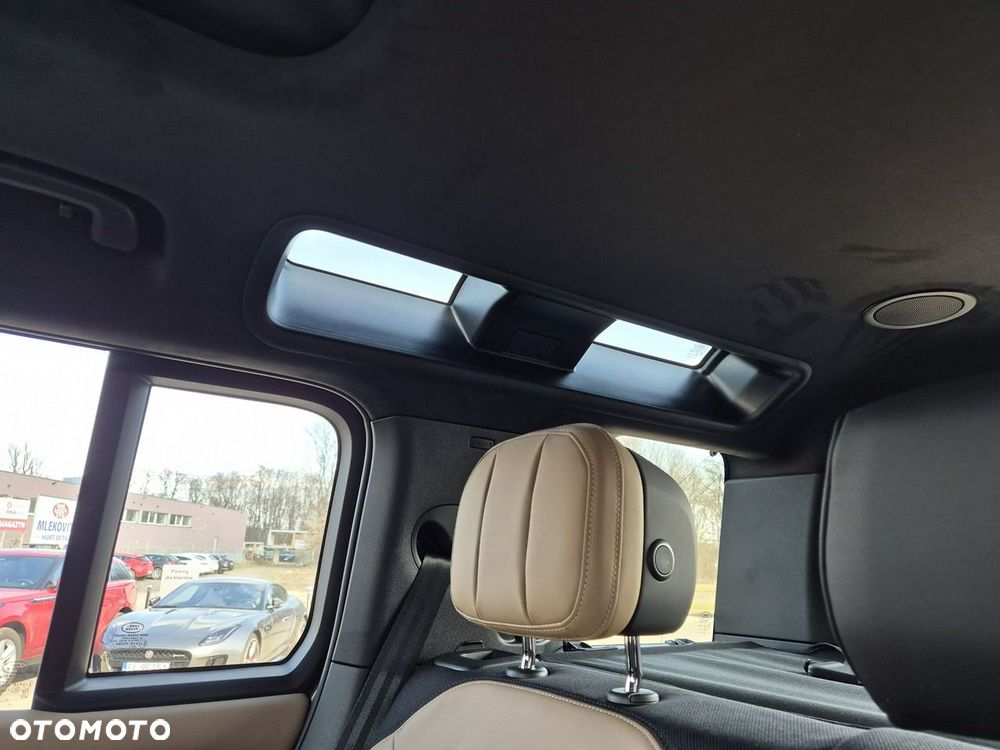 Land Rover Defender 110 D350 X - 40
