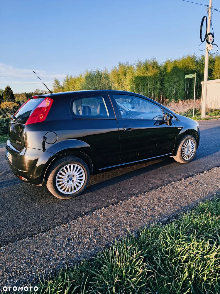 Fiat Grande Punto - 11