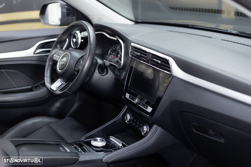 MG ZS EV 44.5 kWh Luxury - 22