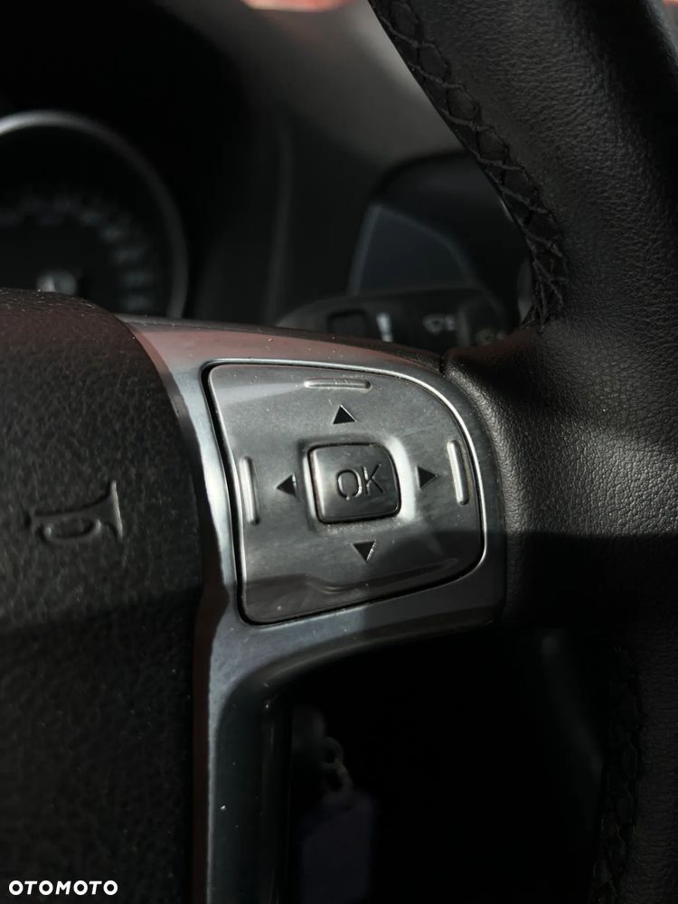 Ford Mondeo - 25