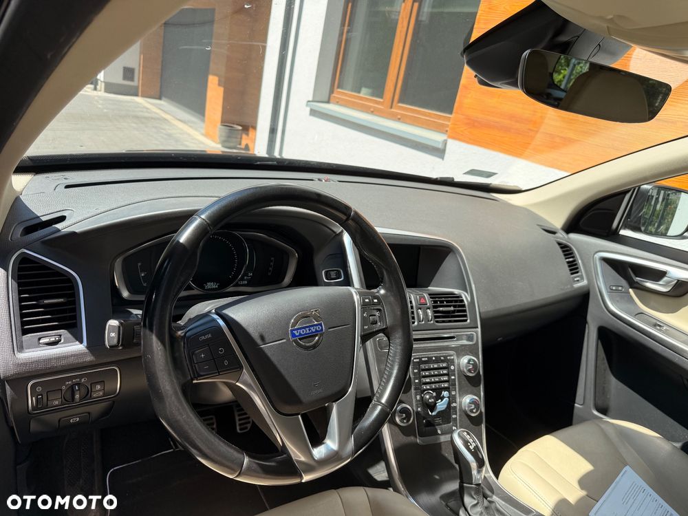 Volvo XC 60 D4 Drive-E Summum - 5