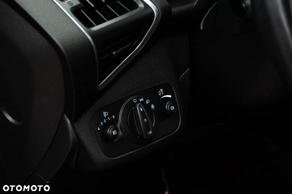 Ford Kuga 2.0 TDCi Individual - 36