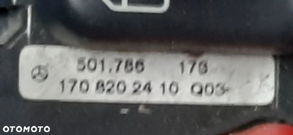 Mercedes SLK R170 środkowy panel z Włącznik awaryjnych 1708202410 włącznik esp podgrzewania foteli Komplet - 2
