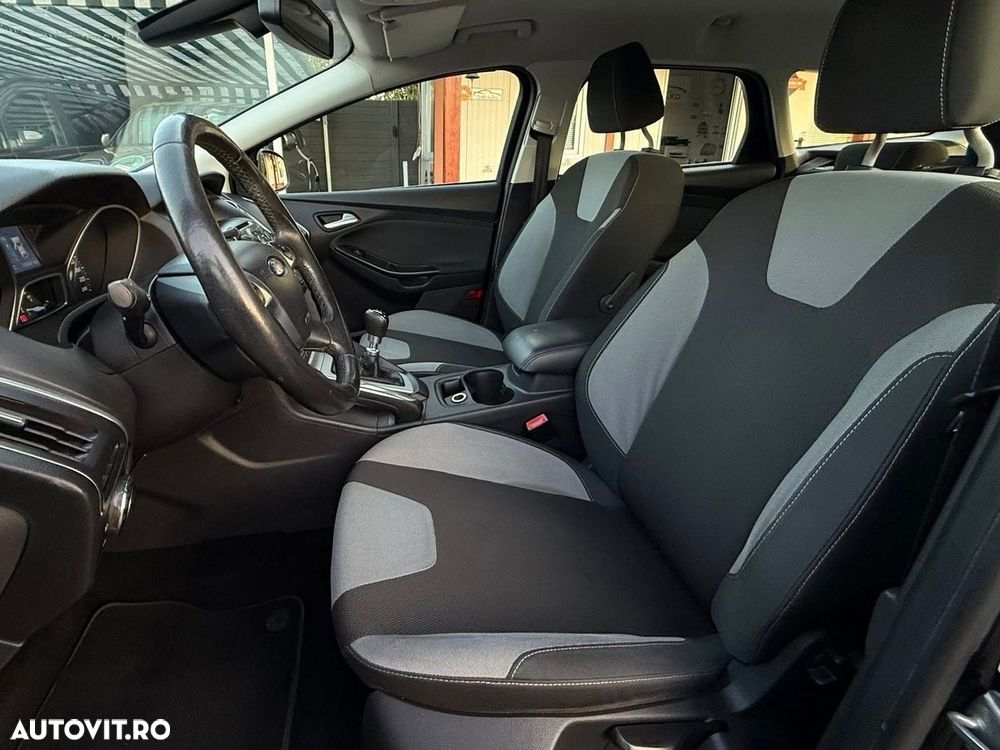 Ford Focus 1.6 TDCi DPF Champions Edition - 9