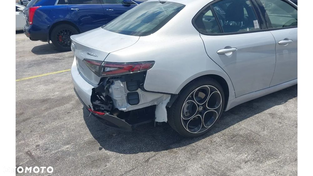 Alfa Romeo Giulia 2.0 Turbo Veloce - 5